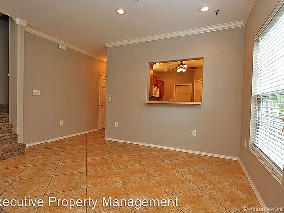 4th image of 1347 Amblewood Dr