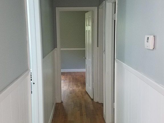 5th image of 414 Sharon Dr
