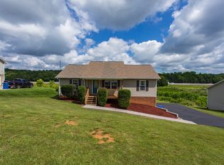 583 Joshua Dr, Dandridge, TN 37725