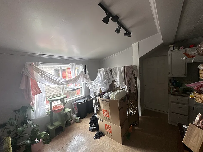 23 Benton St #2 — Photo 11