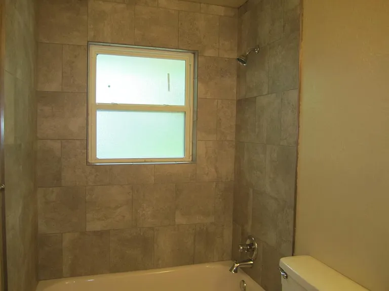 1530 Melrose Dr — Photo 13