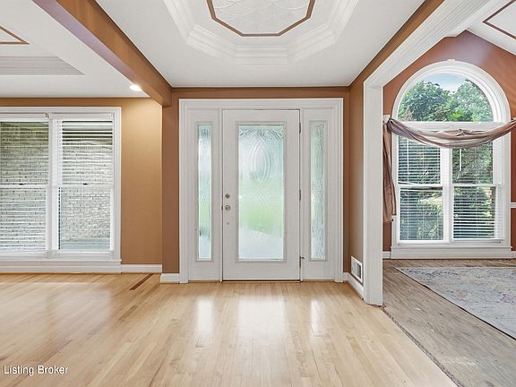 5th image of 8109 Windsor Lakes Ct