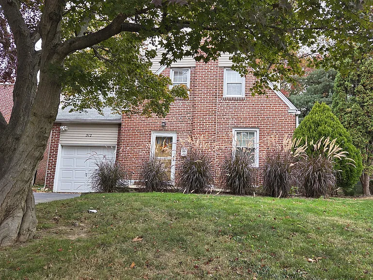312 Fairlamb Ave — Photo 2
