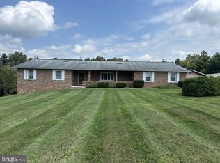 1716 Gablehammer Rd, Westminster, MD 21157