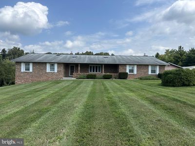 1716 Gablehammer Rd, Westminster, MD 21157