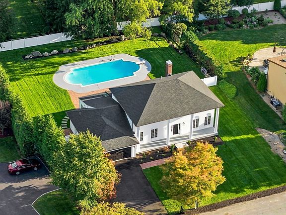 2nd image of 7 Viking Rd