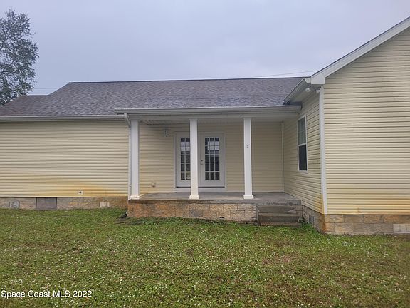2nd image of 3030 Emerson Dr SE