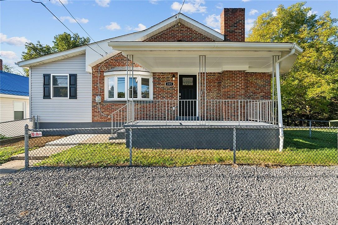 225 Shoaf St, Tarentum, PA 15084 | Zillow