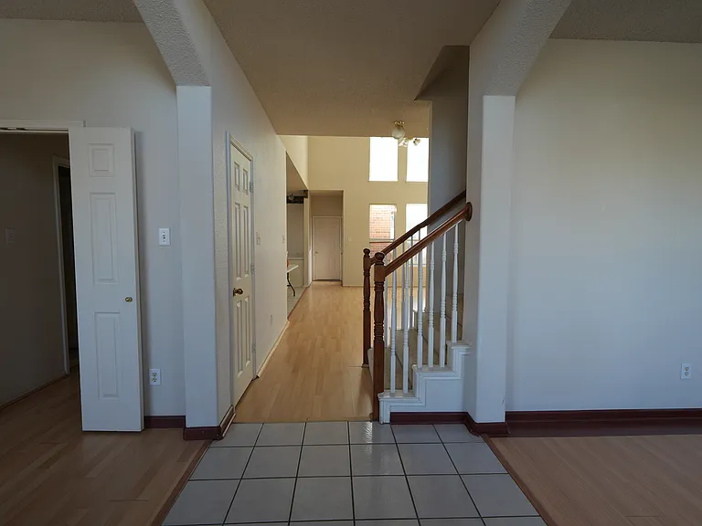 3012 Mill Ridge Dr — Photo 4