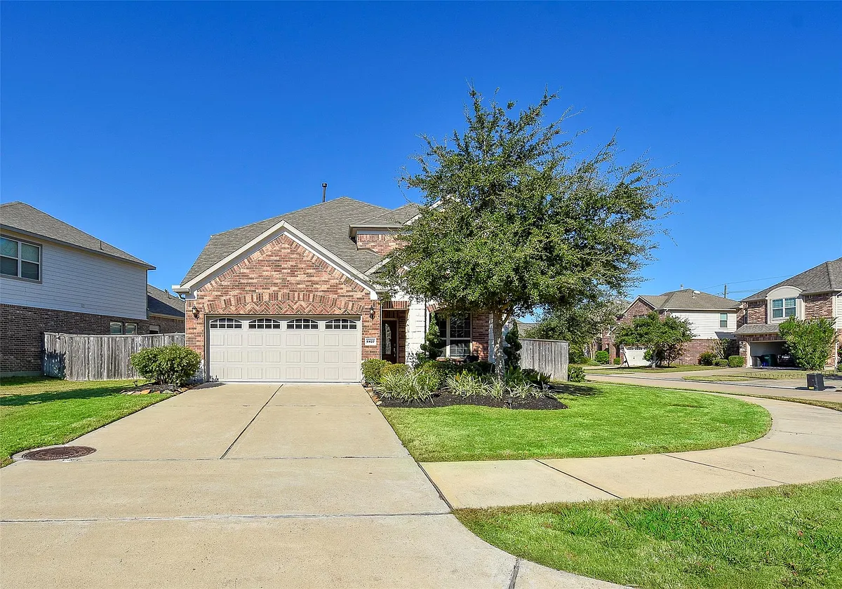 Building Photo - 6427 Addlestone Ridge Ln