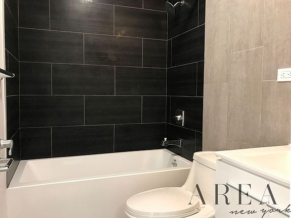 4th image of 9425 57th Ave APT 4U