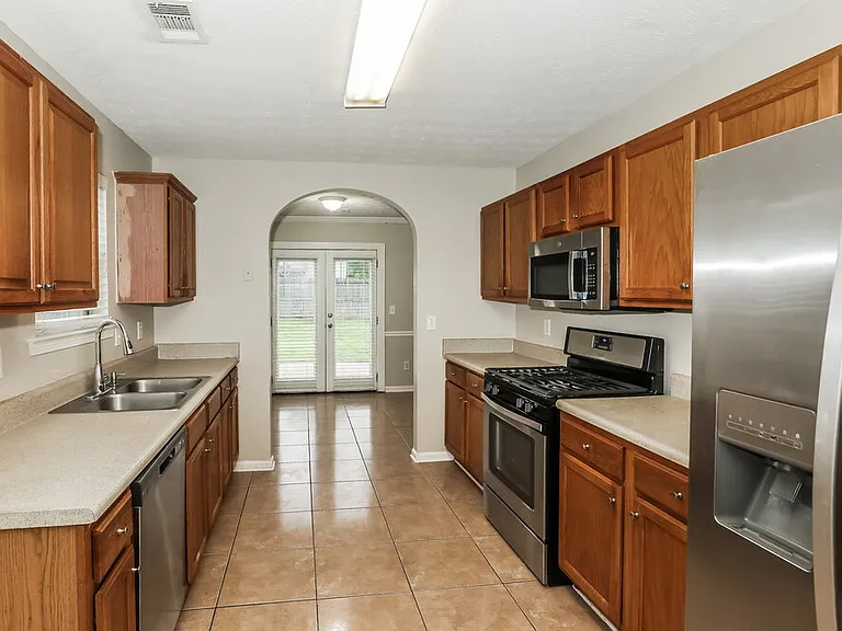 5280 Yellow Pine Dr — Photo 6