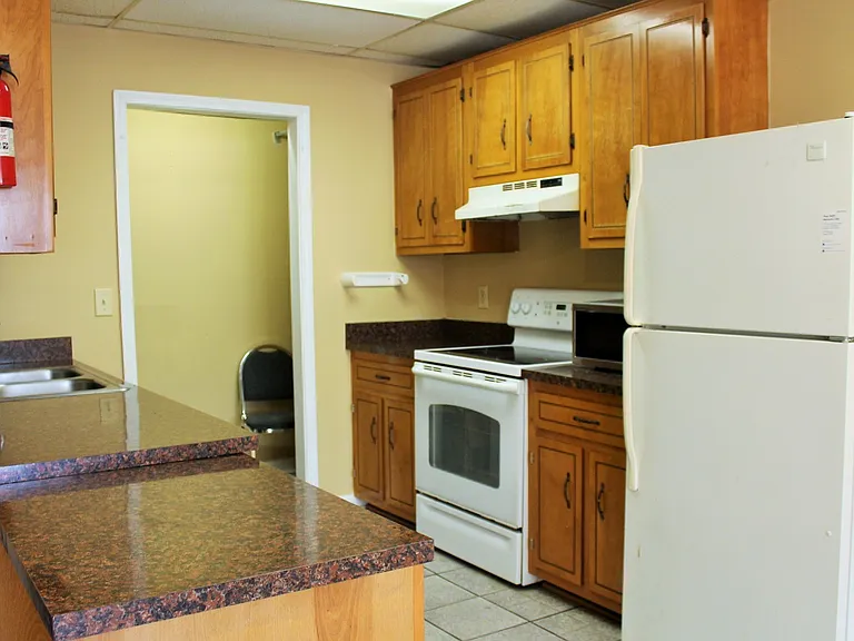 85 Lawn St #C — Photo 3