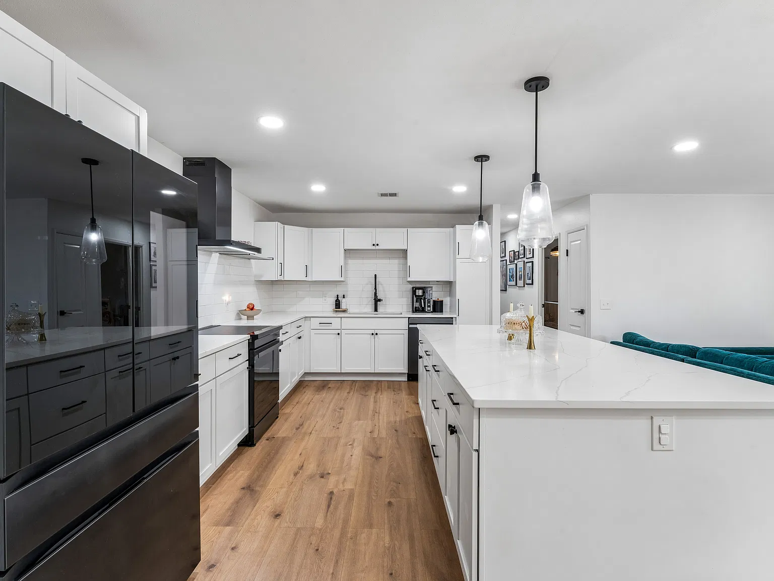 3 bed, 1740 sqft, $3,300 — Photo 4