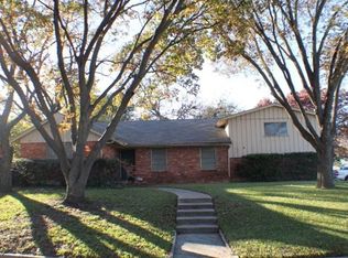 5300 Keswick Dr, Fort Worth, TX 76133
