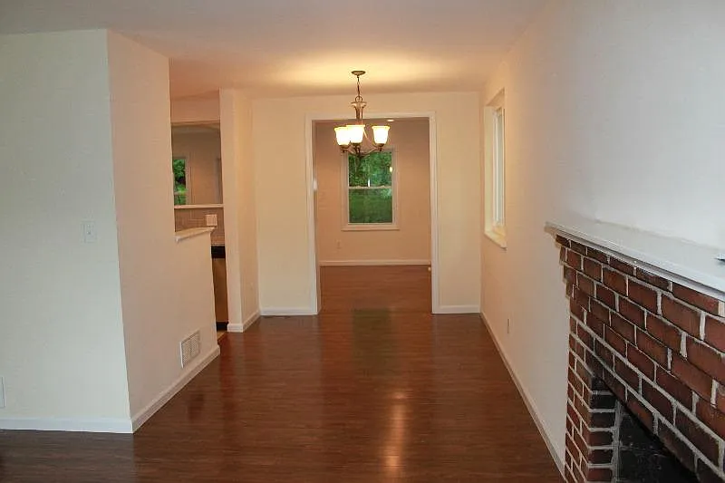 3 bed, 1798 sqft, $3,100 — Photo 4