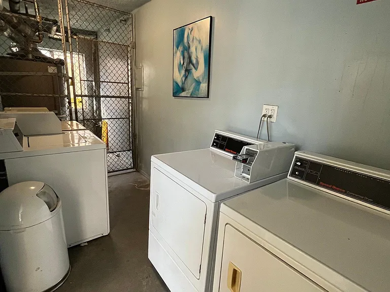 950 Magnolia Ave #25 — Photo 14