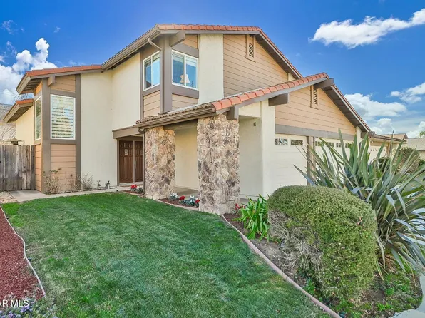 135 Shamrock Ct, Thousand Oaks, CA 91320