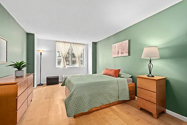 Sold by Brown Harris Stevens | media 9