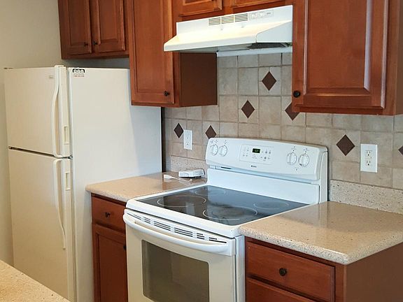 5th image of 101 Piccadilly Pl APT E
