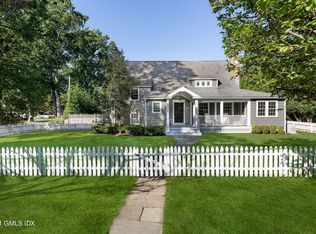 14 Meadow Rd, Riverside, CT 06878
