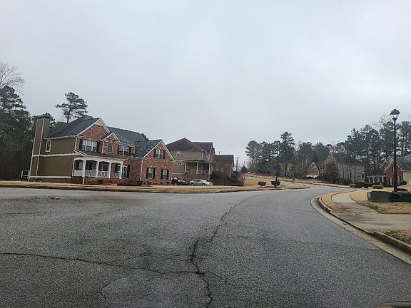 5th image of 4351 Hampton Mill Pkwy