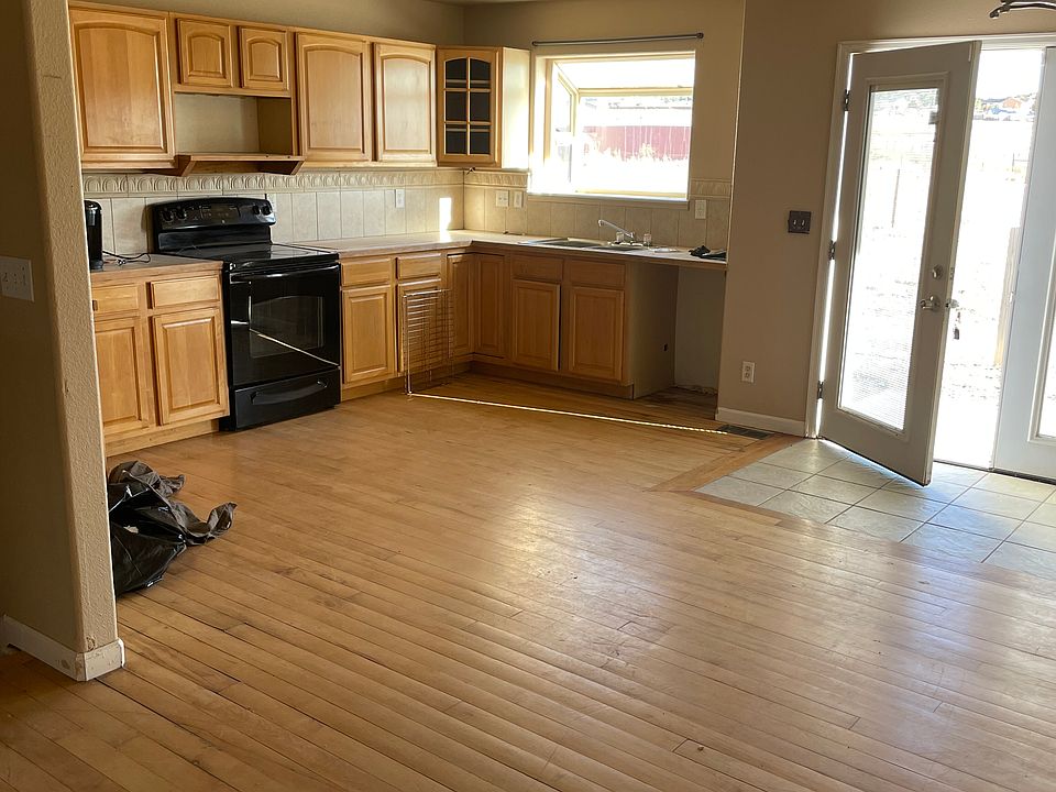 1st image of 230 S Siesta Dr