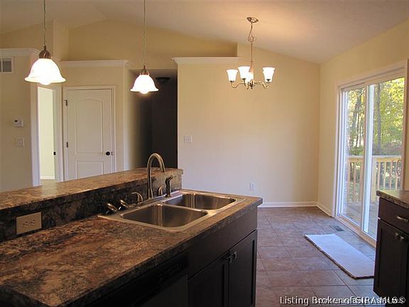 3rd image of 2083 Molly Brown Drive NE