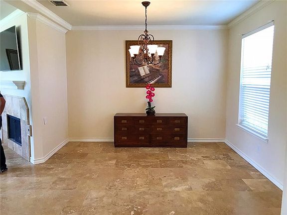 3rd image of 3504 Lake Hill Ln