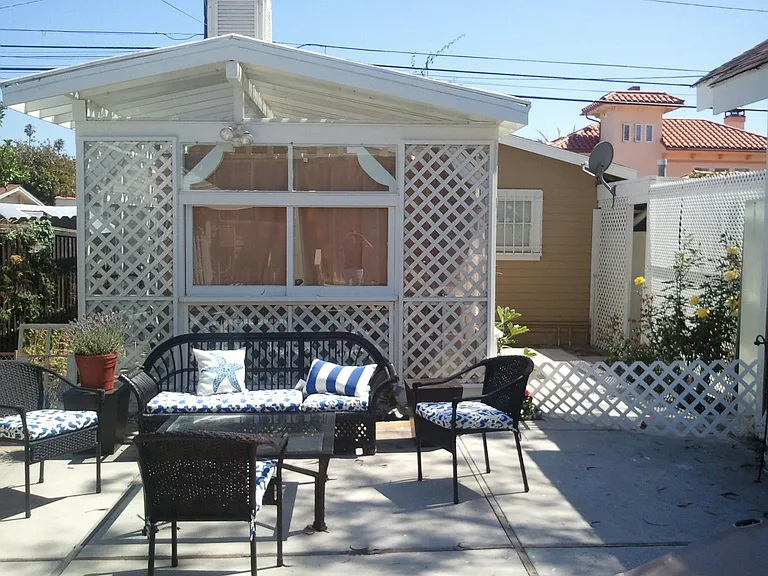 214 Avenue C — Photo 10