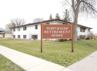 2004 8th Ave N, Moorhead, MN 56560
