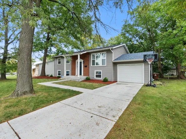 17803 Dogwood Ln, Hazel Crest, IL 60429