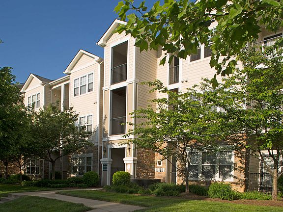 The Reserve at Fairfax Corner Apartments