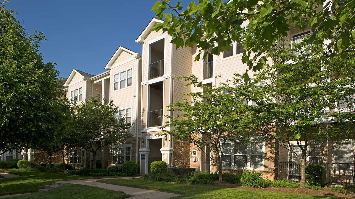 The Reserve at Fairfax Corner Apartments - The Reserve at Fairfax Corner