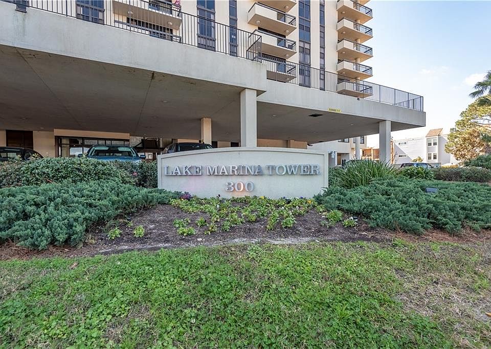 1st image of 300 Lake Marina Ave APT 10BE