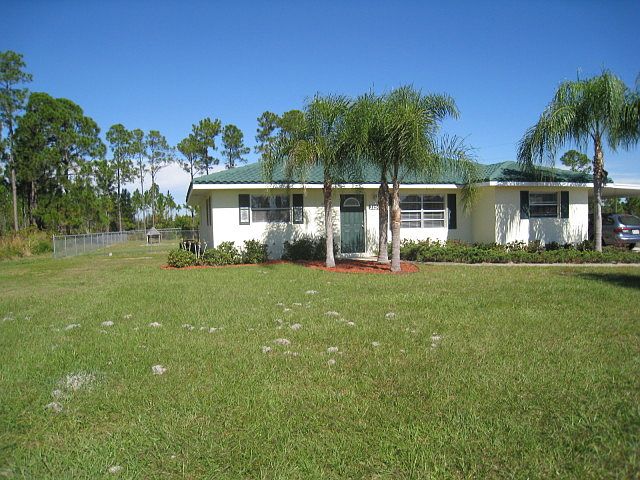 1st image of 3250 Laguna Dr