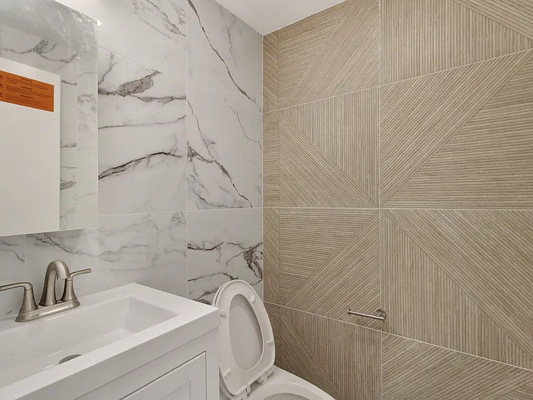 1387 Madison St #1F — Photo 8
