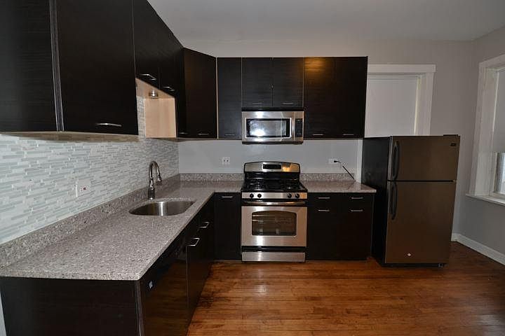 1st image of 4711 N Albany Ave