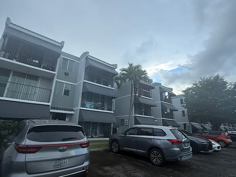 0 Cond Parque De La Vis E #341 — Photo 4