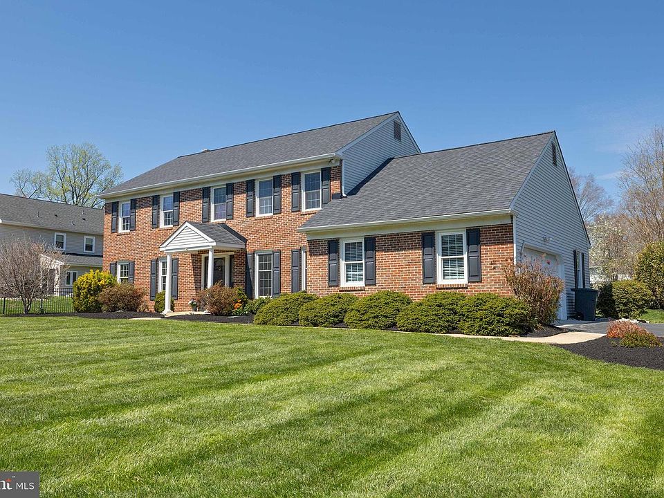 1st image of 209 Deergrass Rd