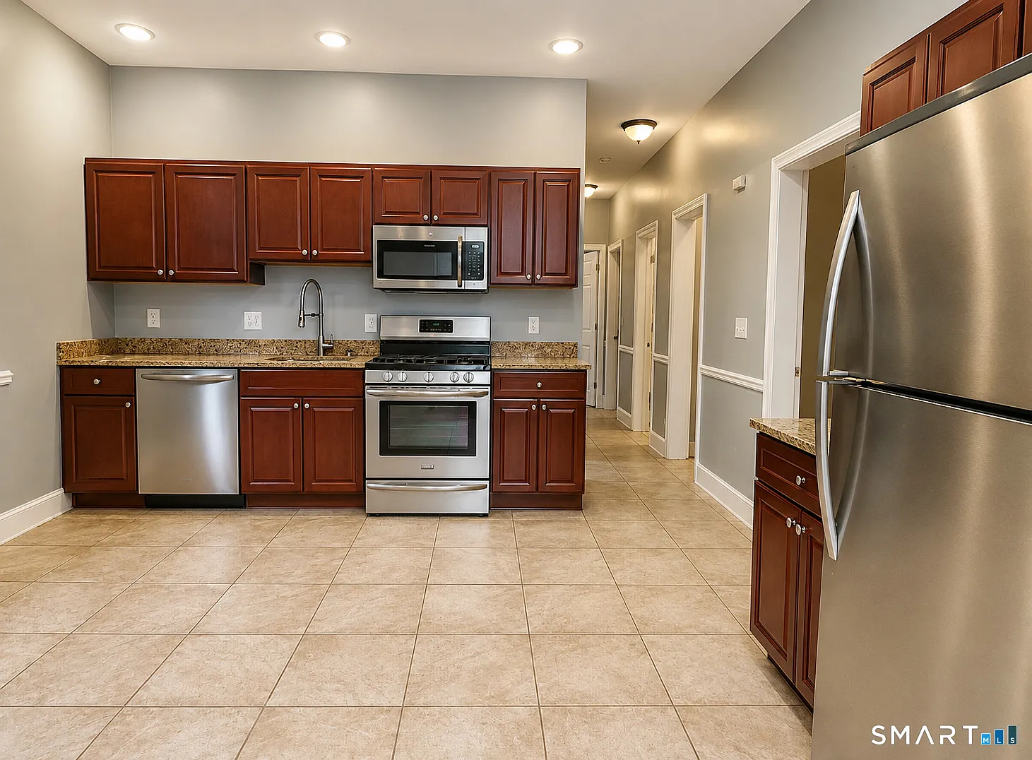 3 bed, 1.0 bath, 1300 sqft, $1,500 — Photo 4