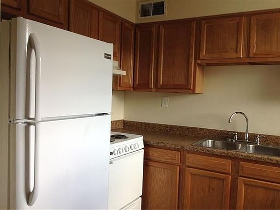 5th image of 4101 Cadillac St APT C