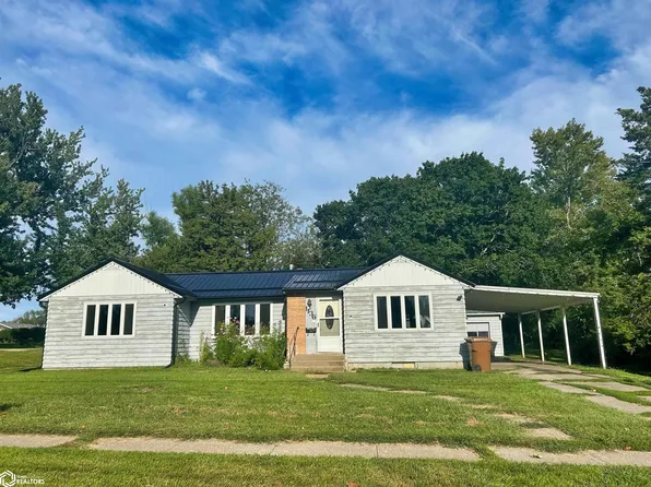 1136 Prairie St, Grinnell, IA 50112