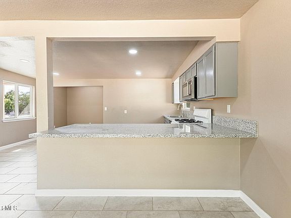 4th image of 2912 Jarvis Dr