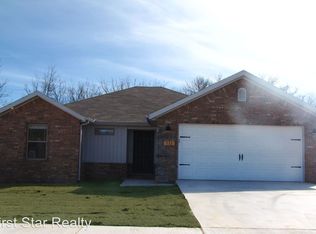 711 Bonnie Scotland Dr, Prairie Grove, AR 72753