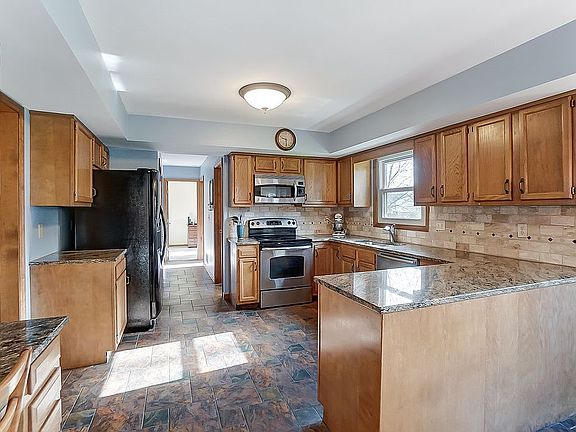 2nd image of 9892 Jane Ct