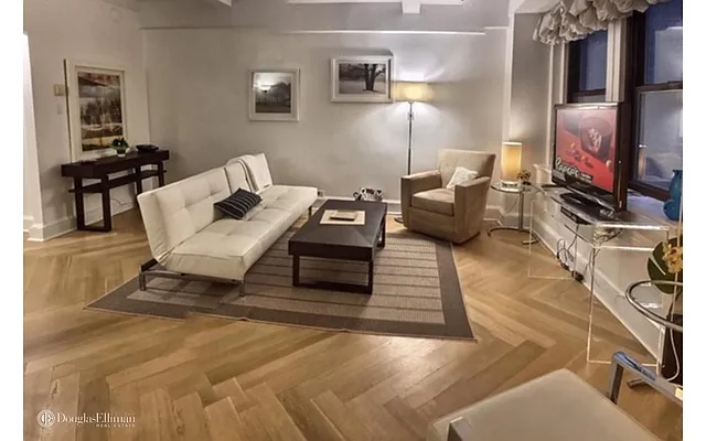 Rented by Douglas Elliman | media 35