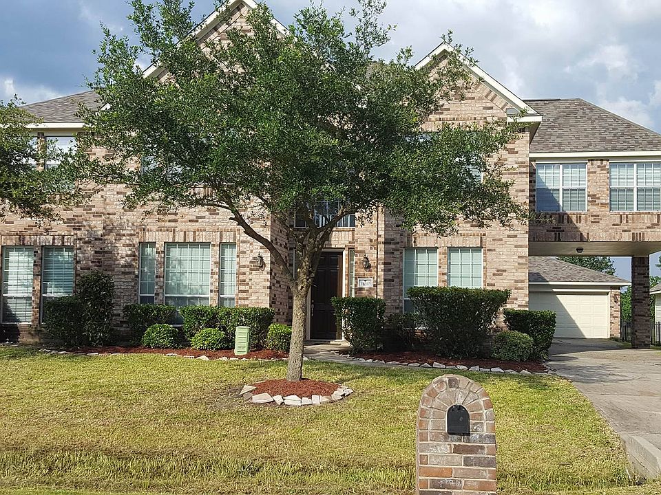 1st image of 11010 S Country Club Green Dr