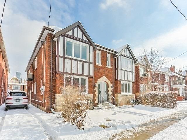 1st image of 989 Avenue Rd