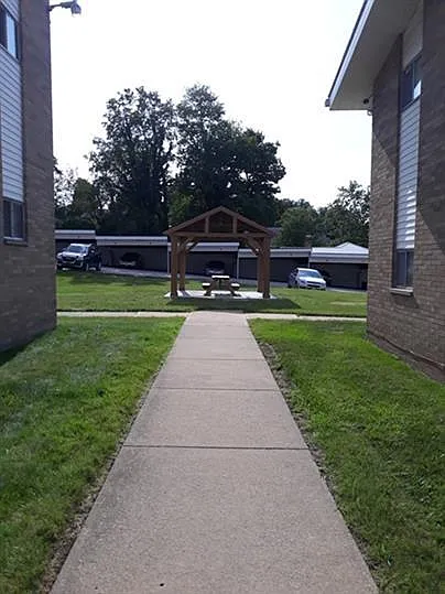 60 S Linden Rd — Photo 11